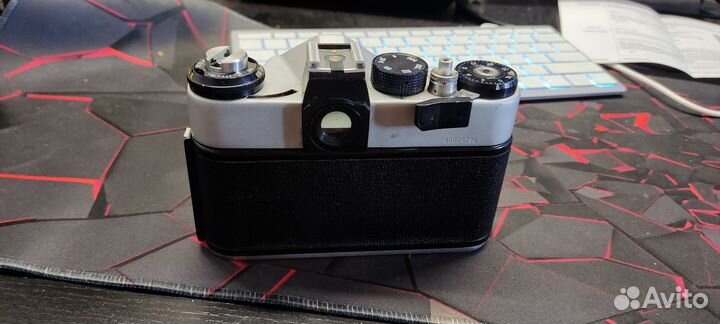Плёночный фотоаппарат зенит ET на запчасти