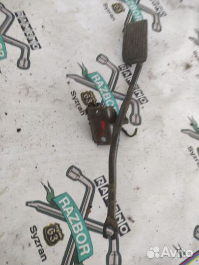 Педаль газа Nissan Serena C23