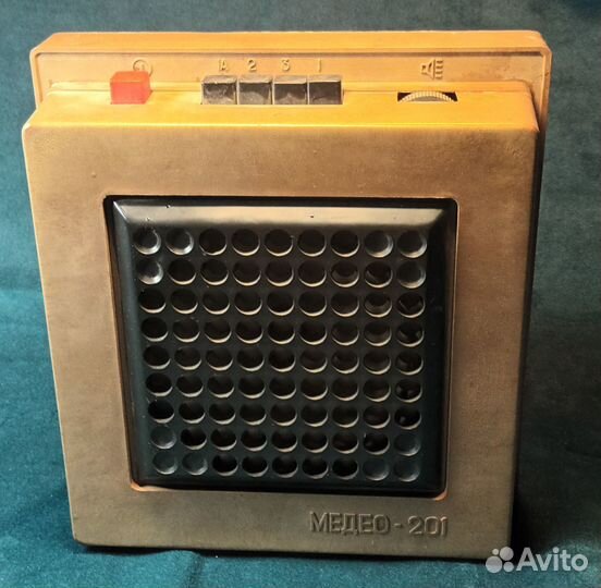 Трёхпрограммный приёмник Электроника пт-209,Медео
