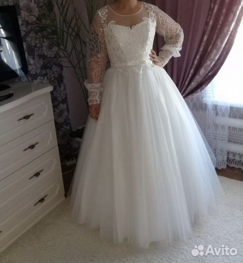 Свадебное платье