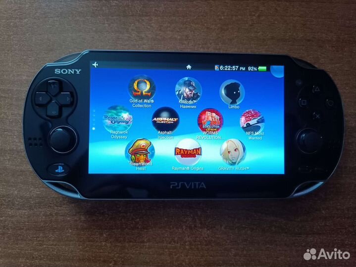 PS Vita + оригинальная комплектация