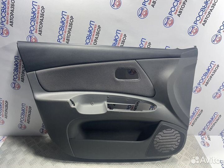 Обшивка двери Kia Rio