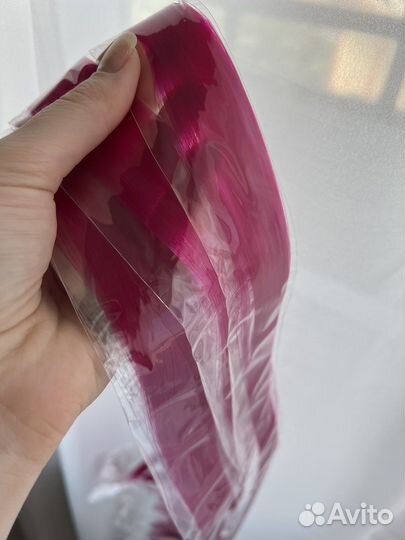 Волосы на заколках цветные