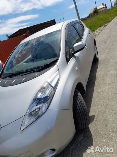 Nissan Leaf 109 л.с. AT, 2011, 80 000 км
