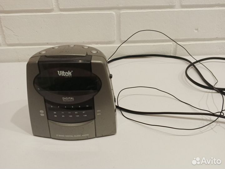 Часы настольные vitek
