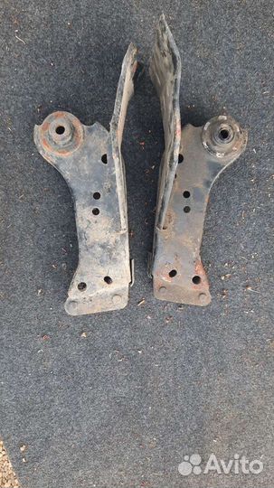 Кронштейн заднего подрамника Инфинити