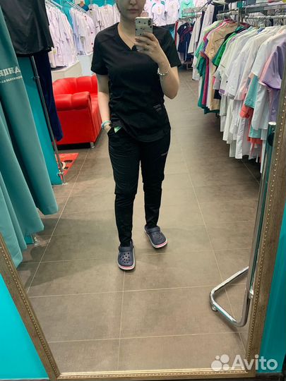 Медицинский костюм женский