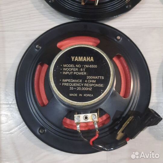 Акустические колонки yamaha