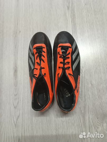 Бутсы adidas predator