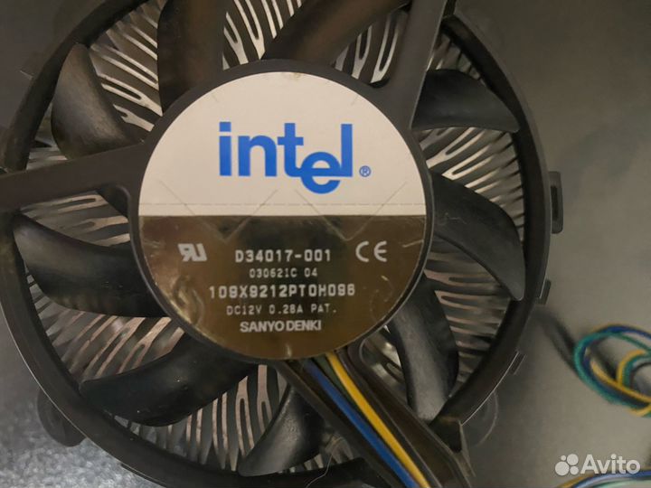 Кулер для процессора Intel D34017-001