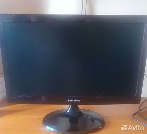 Монитор Samsung S20 D300NH