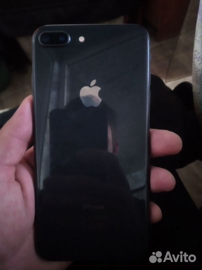 iPhone 8 Plus, 64 ГБ
