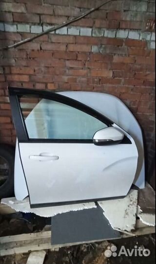 Правые двери LADA vesta cross седан в сборе