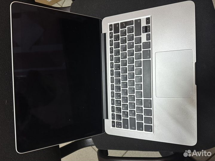 Продаю Мак бук про