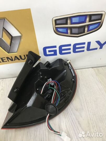 Фонарь задний Geely emgrand X7 Лев