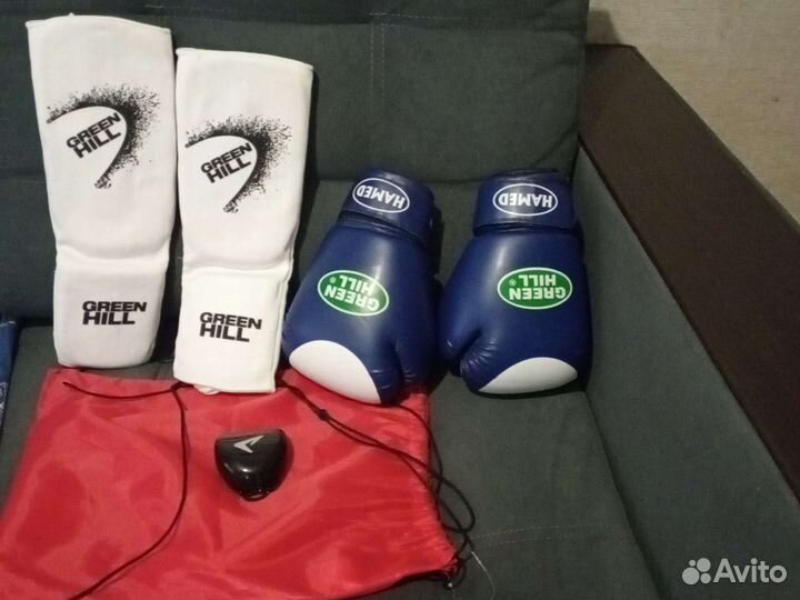 Боксерские перчатки