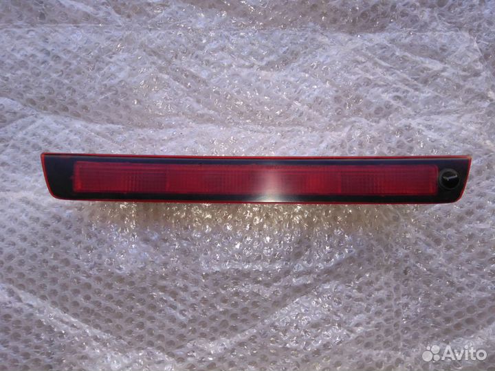 Стоп-сигнал двери багажника Suzuki Grand Vitara