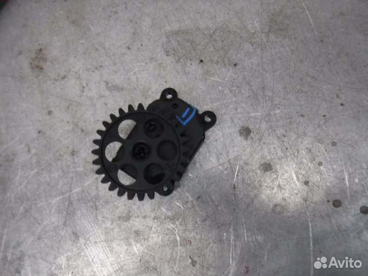 Моторчик заслонки отопителя Chevrolet Cruze F16D3