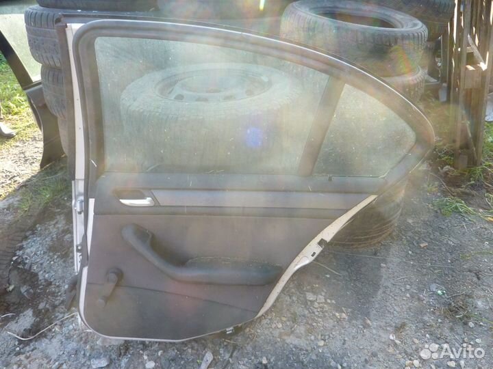 BMW E46 дверь задняя правая в сборе