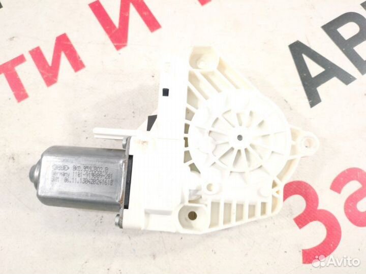 Мотор стеклоподъемника передний правый Porsche