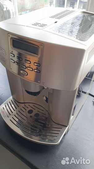 Кофемашина delonghi