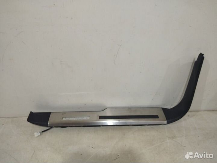 Накладка порога внутренняя передняя правая Lexus