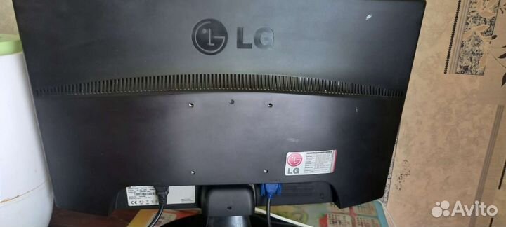 Монитор LG flatron w2243s