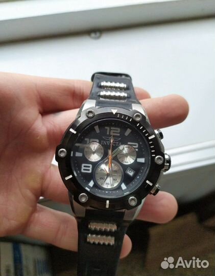 Часы invicta
