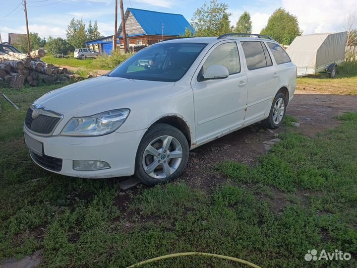 Skoda Octavia 1.6 МТ, 2011, 300 000 км