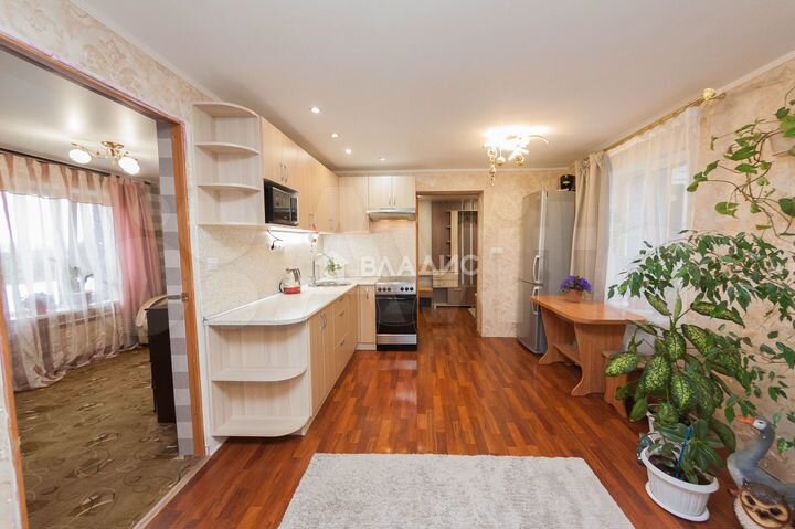 Дом 128 м² на участке 6,3 сот.