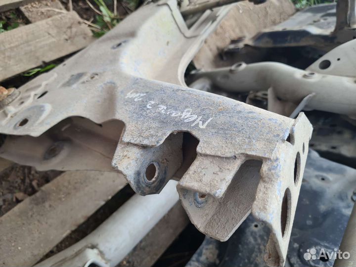 Подрамник передний Renault Megan 2004 1.5TD