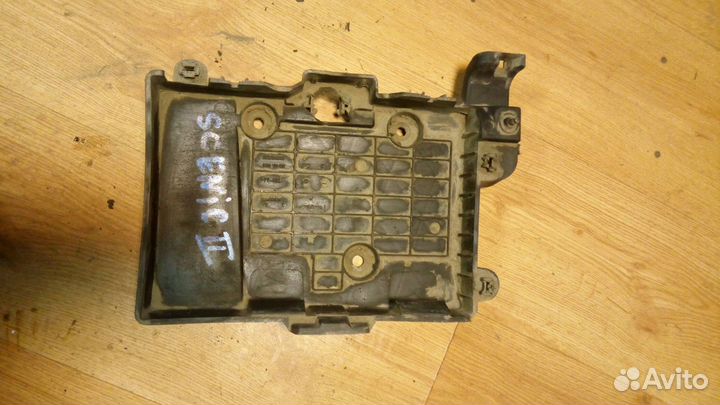 Площадка под аккумулятор Рено сценик 2