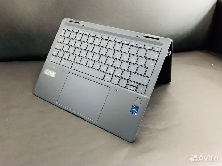 HP Dragonfly 2024 i7 32RAM