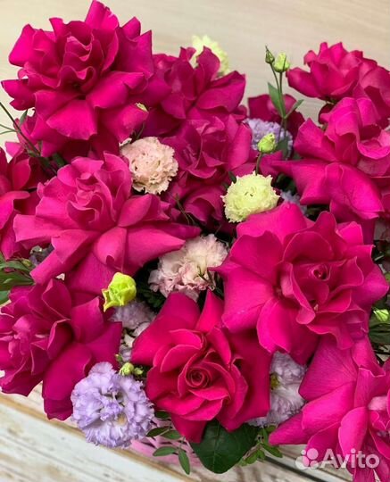 Ароматные розы в корзине с доставкой на дом