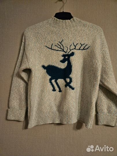 Свитер женский