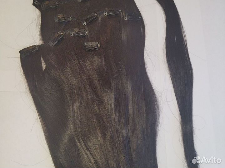 Волосы на заколках