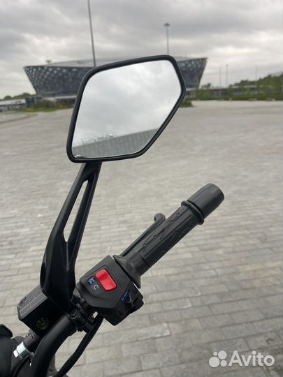 Bajaj Dominar 400 Naked bike мотоцикл