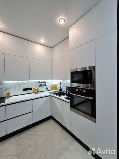 Кухонный гарнитур угловой