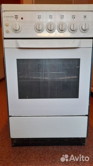 Газовая плита Ariston