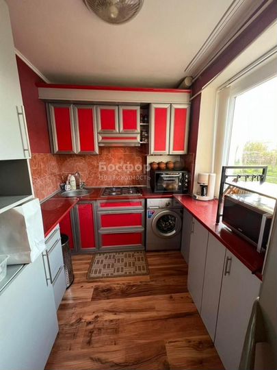 3-к. квартира, 61 м², 1/2 эт.