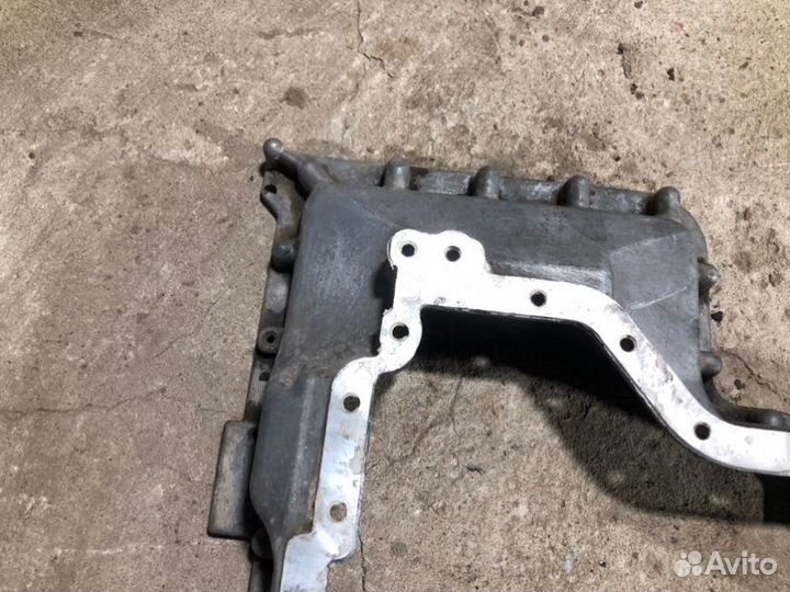 Поддон двигателя Audi A8 D2/4D 4.2 2005