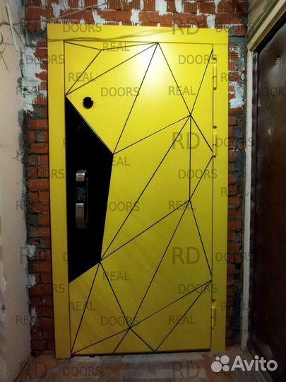 Входная дверь с электронным замком Samsung