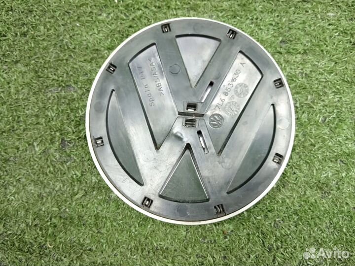 Эмблема задняя крышки багажника Volkswagen Touareg