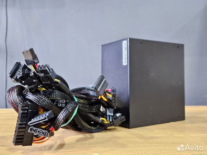 Блок питания 700W AeroCool kcas plus