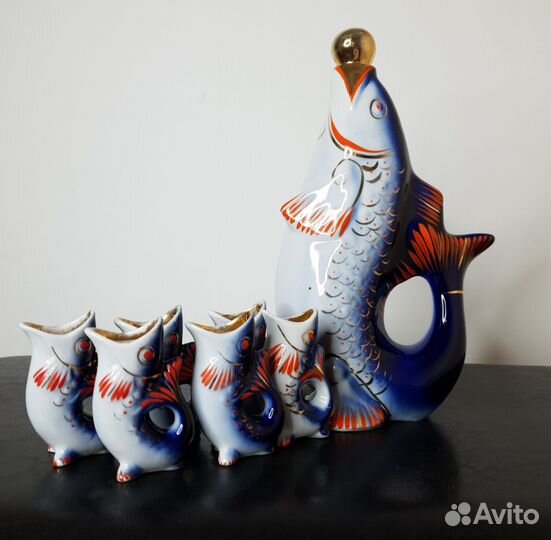 Фарфоровый кувшин СССР и стопки 