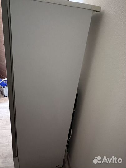 Холодильник Холодильный шкаф Бирюса