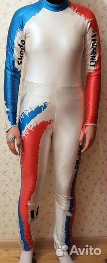 Горнолыжный спусковой комбинезон