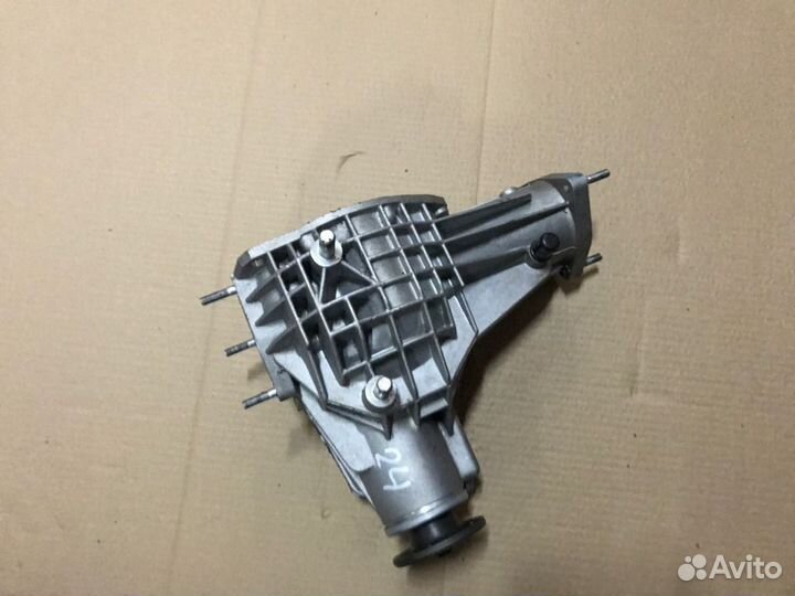 Редуктор Переднего моста Нива 3.9 на 22 шлица