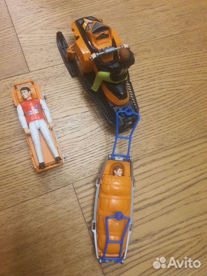 Детские игрушки скорая помощь bruder+ человечки