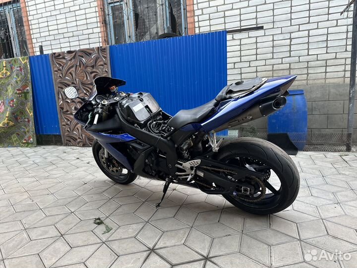 Yamaha YZF R1